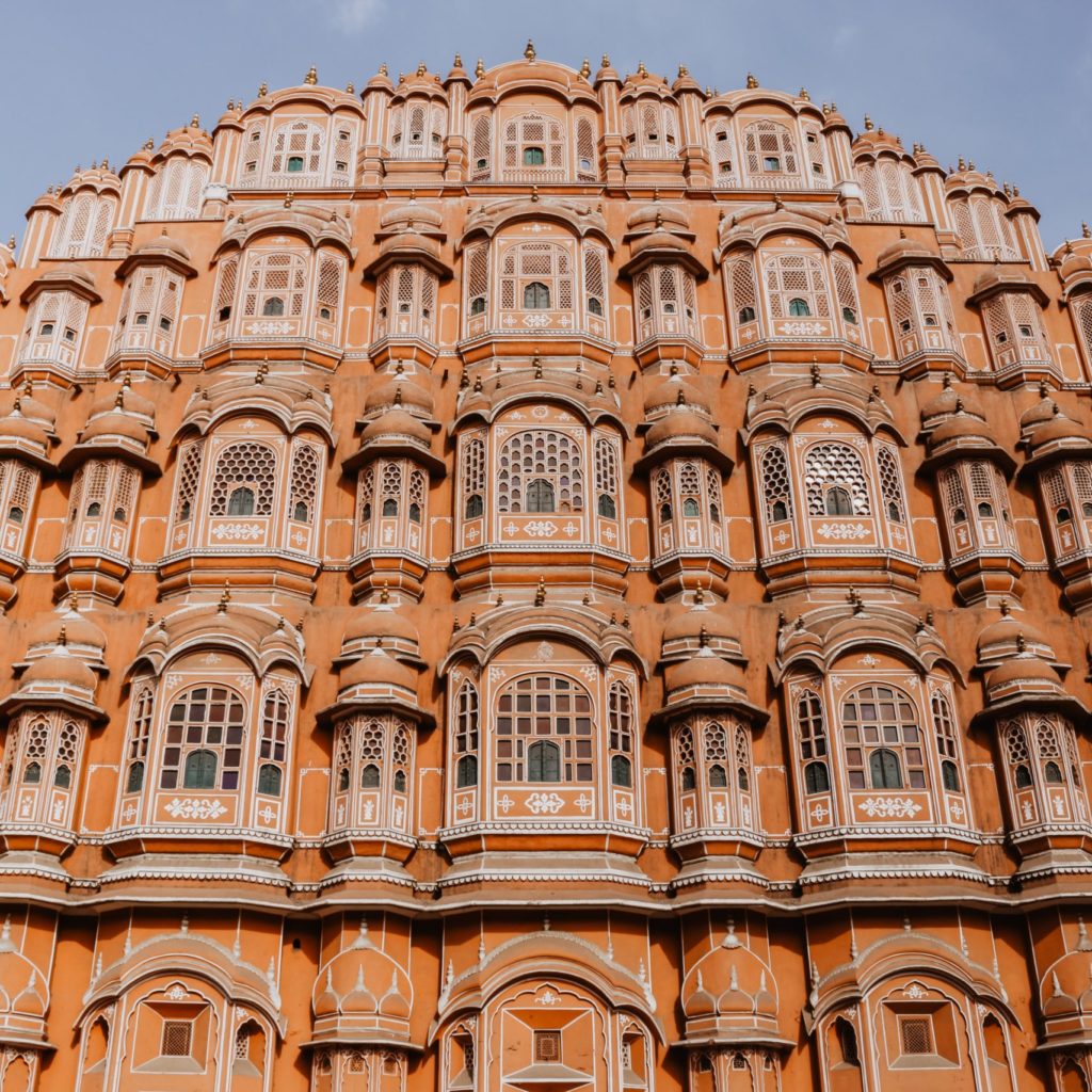 ⭐ Hindi lessons, Sikh Golden Temple, yoga class
📌 Delhi, Varanasi, Agra, Jaipur & Jaisalmer
🕐 10 days